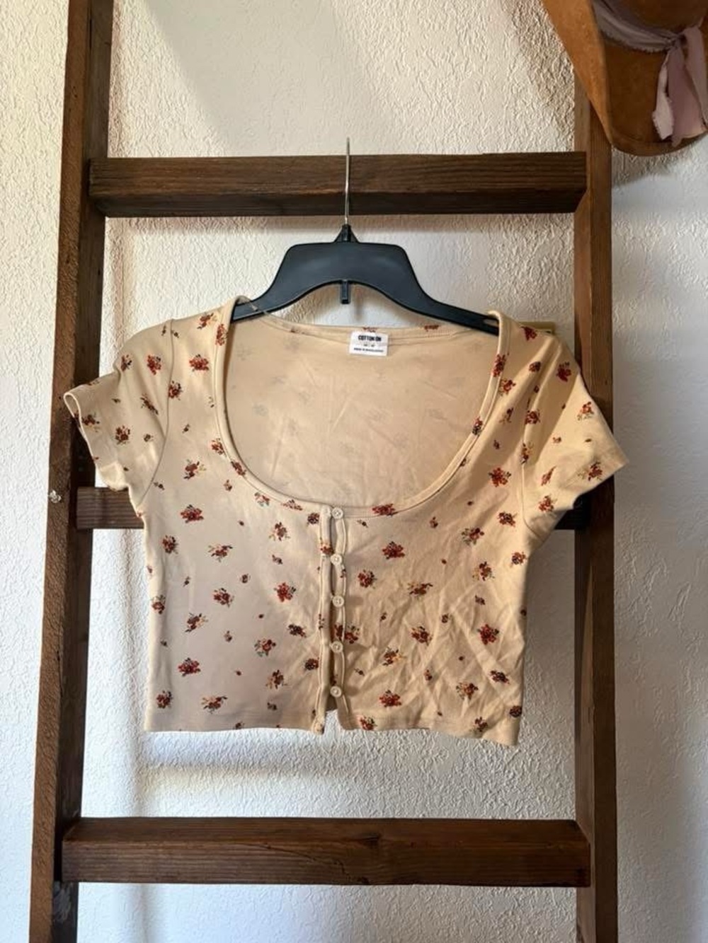 Cotton On Beige Floral Button-Front Crop Top